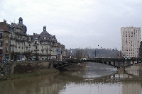 Ardennes : Un homme se jette dans la Meuse 