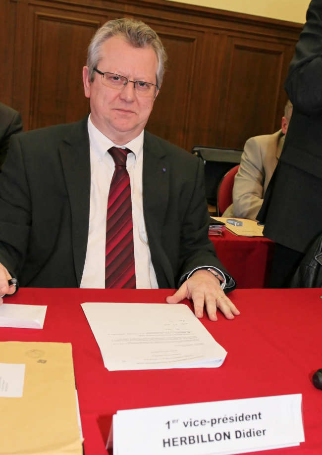 " Quoi de 9 Mr le Maire ? " : Rencontre avec le maire de Sedan Didier Herbillon. 