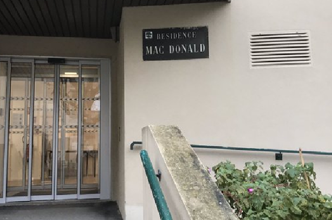 Sedan : les 71 résidents de la résidence Mac Donald confinés suite à la découverte de plusieurs cas Covid-19. 