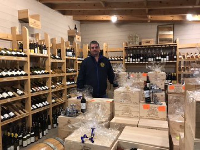  « Les coffrets cadeaux , un plus pour le chiffre d’affaires » David Roland gérant d’Ardennes Meuse Boissons à Douzy 