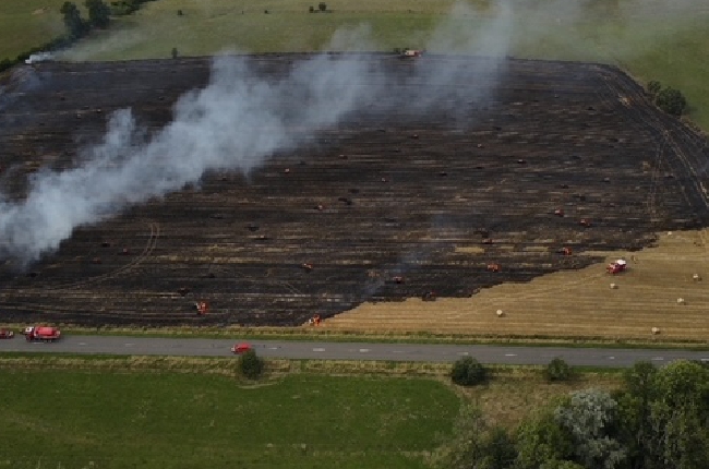 Jandun : 3,5 hectares et 75 ballots de paille ravagés par un incendie 