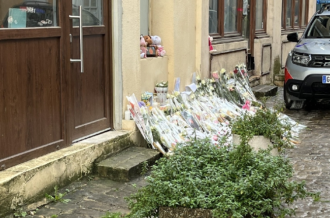 Mort de Loana : 200 personnes rassemblées en hommage à la jeune fille