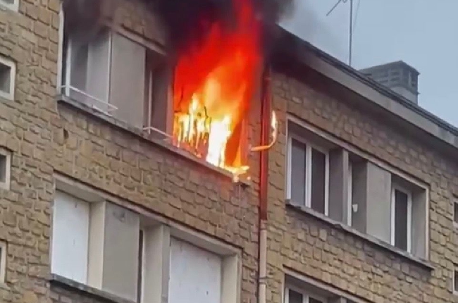 Sedan : Un appartement ravagé par les flammes avenue du Maréchal Leclerc , 5 personnes relogées 