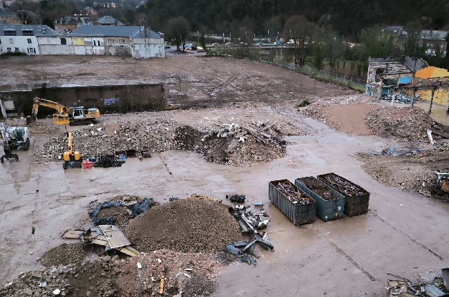 La friche Deville mise à nu et dépolluée, Hermès peut désormais y construire sa troisième manufacture Ardennaise, avec 300 emplois à la clé