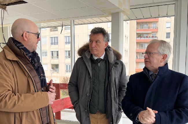 Le président de la région Grand Est Franck Leroy  en visite dans la cité de Turenne 