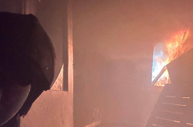 Des pompiers de l'OTAN formés par les pompiers Ardennais, lors de mises en situation réelle, dans des bâtiments désaffectés