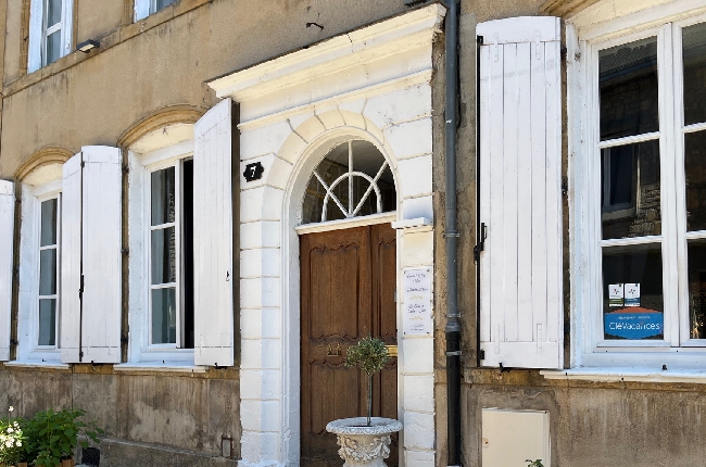 « Luxury Cottages Sedan » :  Des chambres d’hôtes , haut-de -gamme , au sein du centre ancien  
