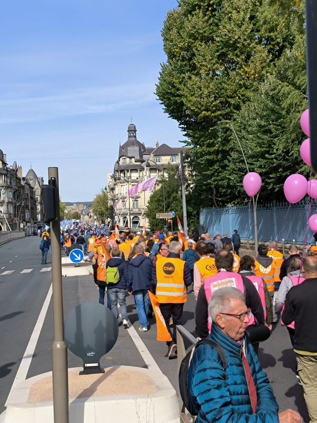 700 Ardennais ont défilé, ce jeudi 2 octobre, à Charleville-Mézières, pour plus de justice sociale