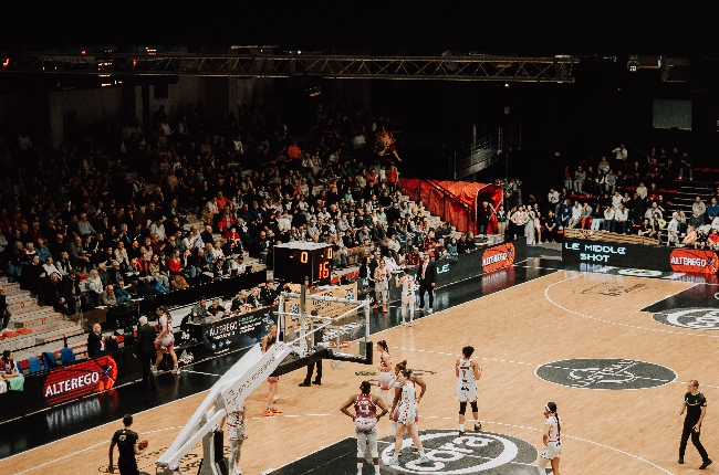 Ardenne Métropole : Prolongation de la convention pour la salle ARENA accordée aux Flammes Carolo Basket 